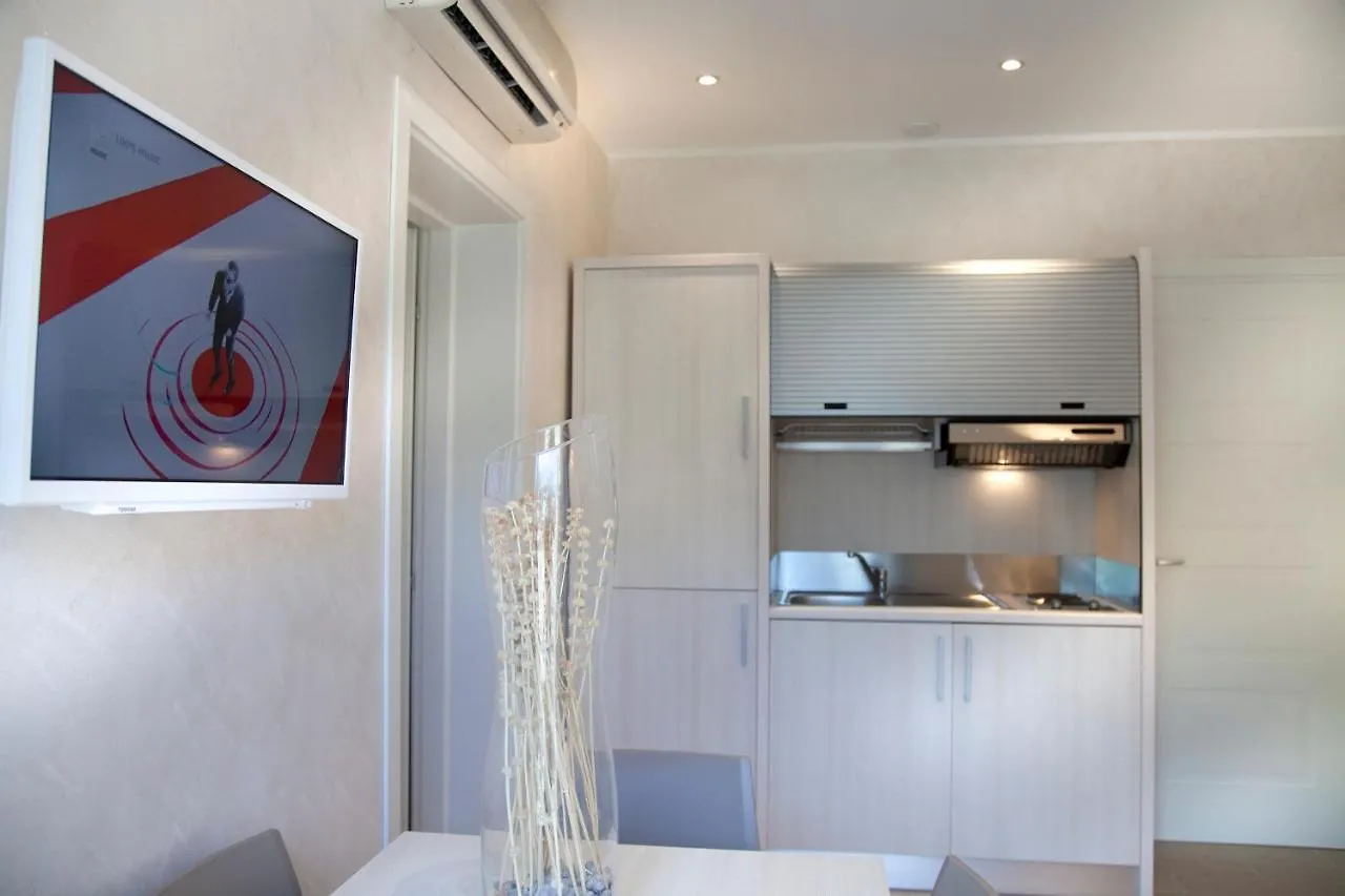 Marina Beach Suite Hotel Rimini 3*,  Italia